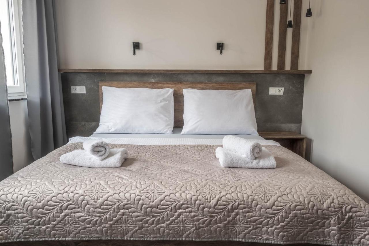 Hotel Veltlin Bed & Wine Valtice Esterno foto