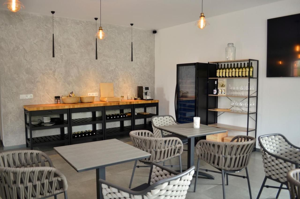 Hotel Veltlin Bed & Wine Valtice Esterno foto