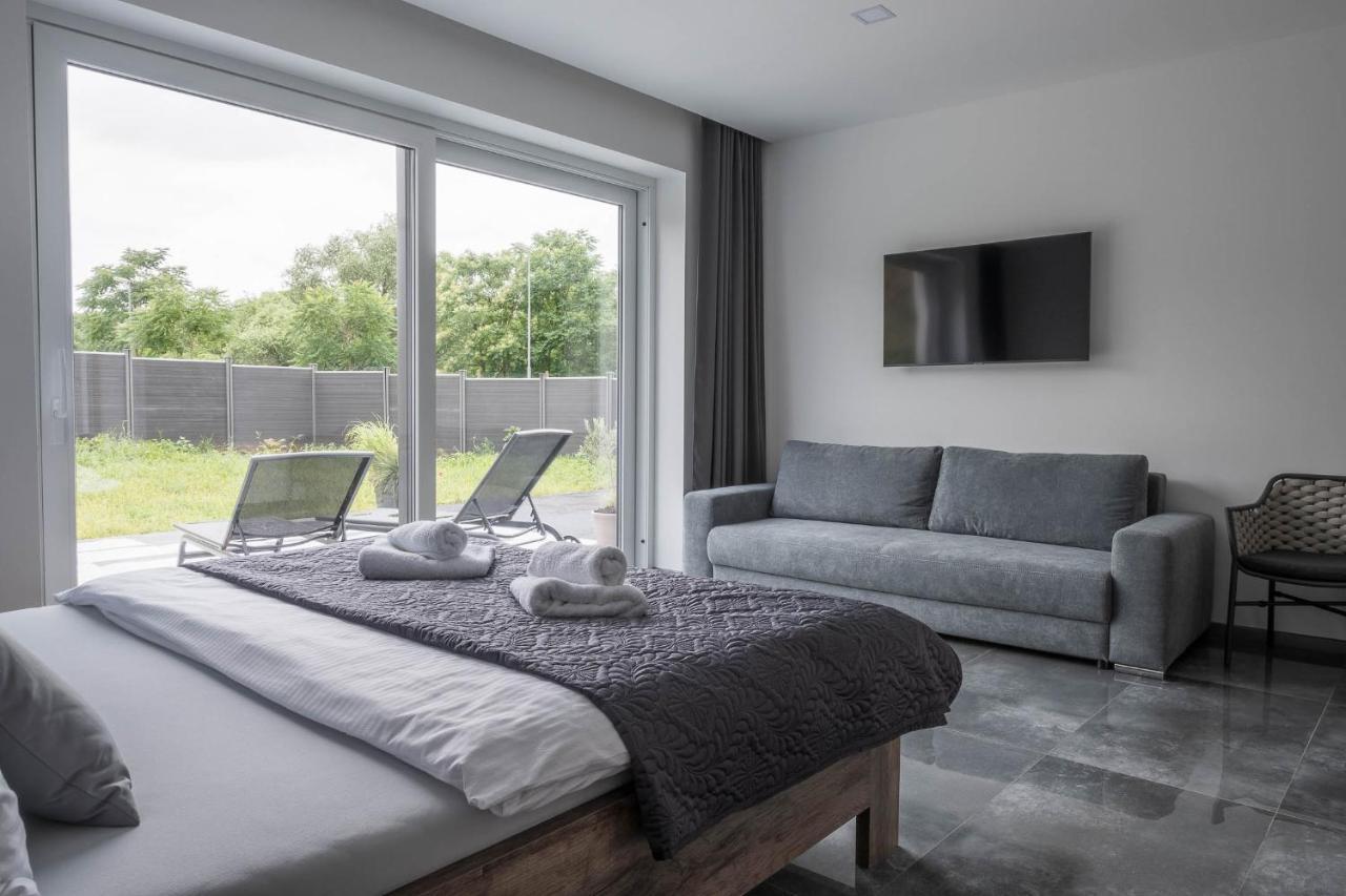 Hotel Veltlin Bed & Wine Valtice Esterno foto