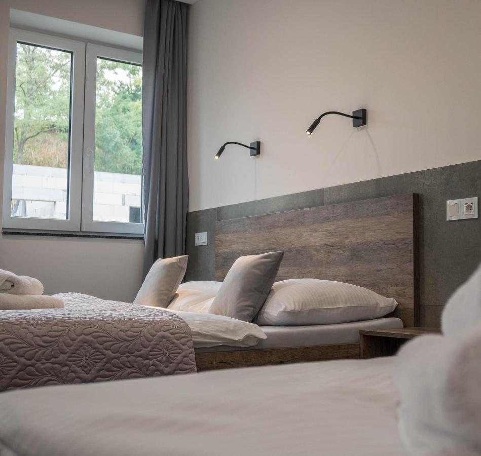 Hotel Veltlin Bed & Wine Valtice Esterno foto
