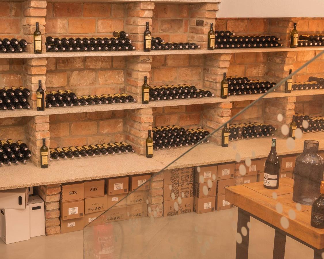 Hotel Veltlin Bed & Wine Valtice Esterno foto