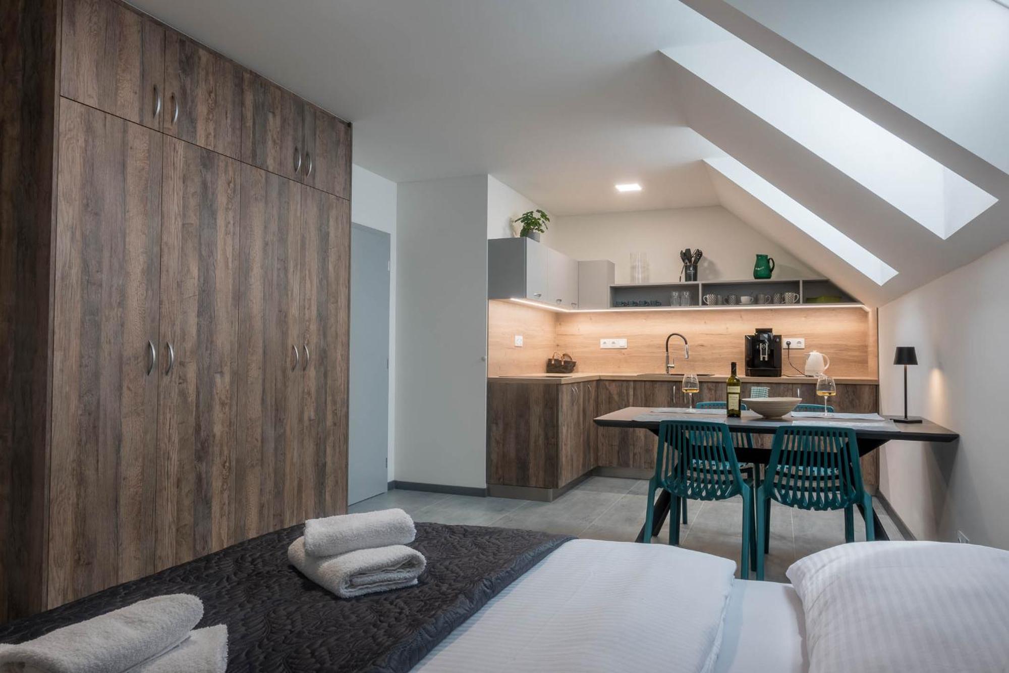 Hotel Veltlin Bed & Wine Valtice Esterno foto